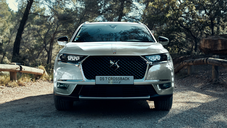 Tο DS7 Crossback πιάνει τα 100 σε 5,9 δευτ.